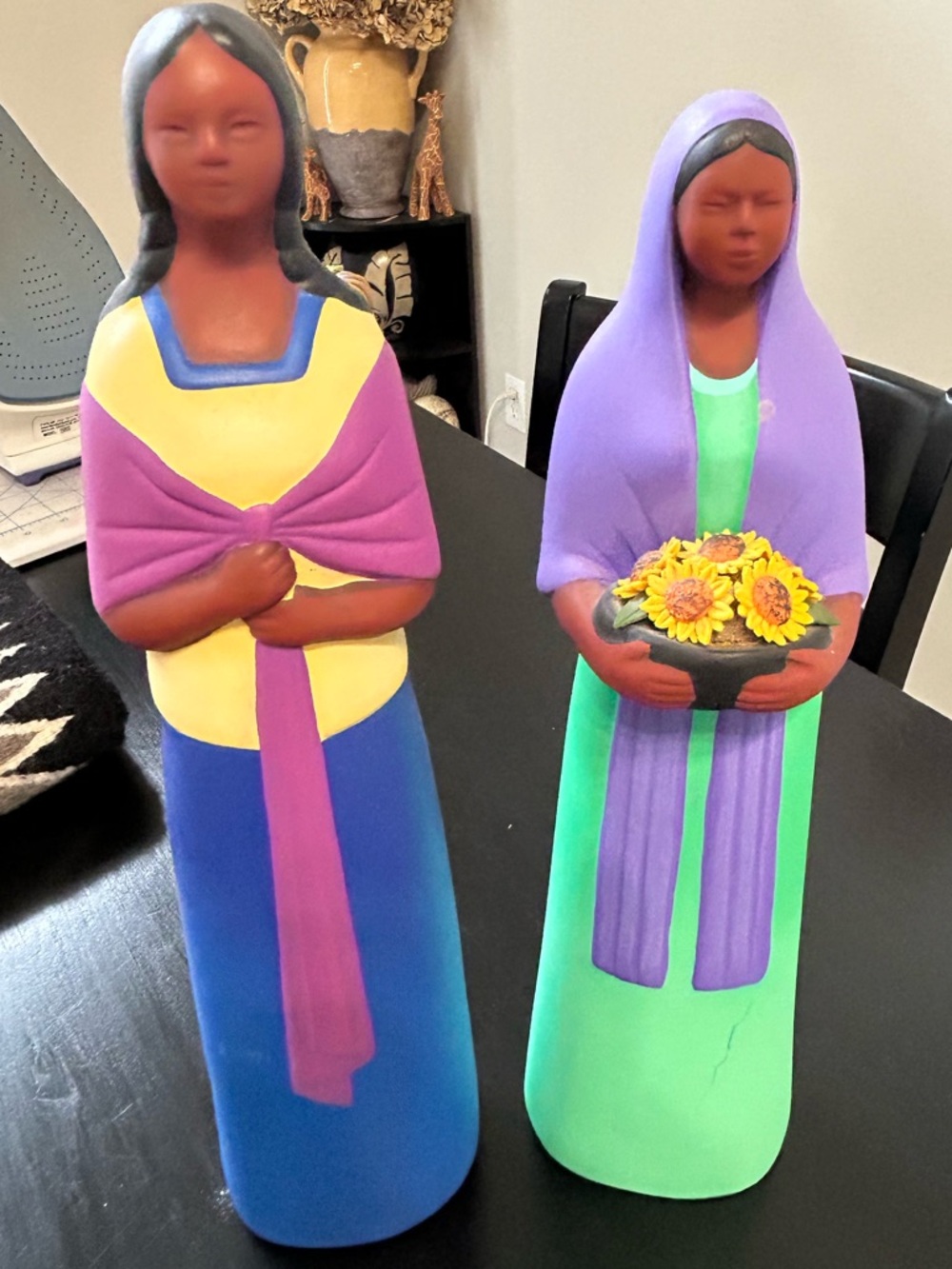 Tlalli figurines native